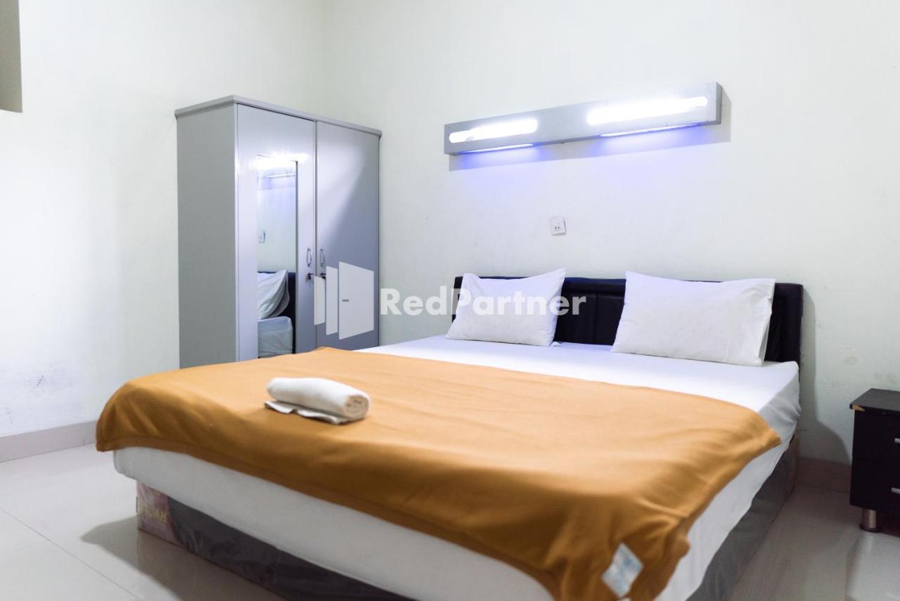 Wisma Aini Syariah Mitra Reddoorz Bandar Lampung Buitenkant foto