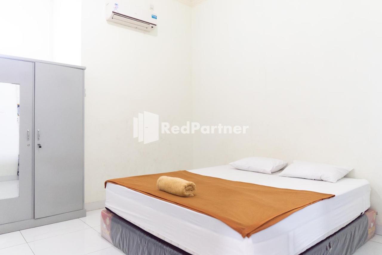 Wisma Aini Syariah Mitra Reddoorz Bandar Lampung Buitenkant foto