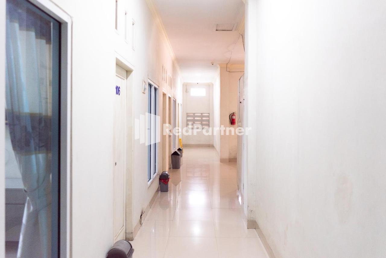 Wisma Aini Syariah Mitra Reddoorz Bandar Lampung Buitenkant foto