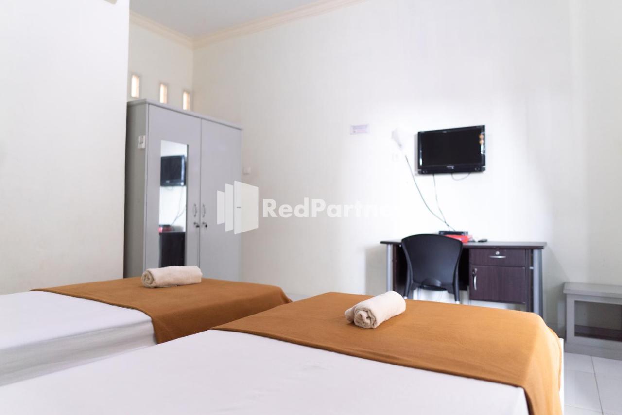 Wisma Aini Syariah Mitra Reddoorz Bandar Lampung Buitenkant foto