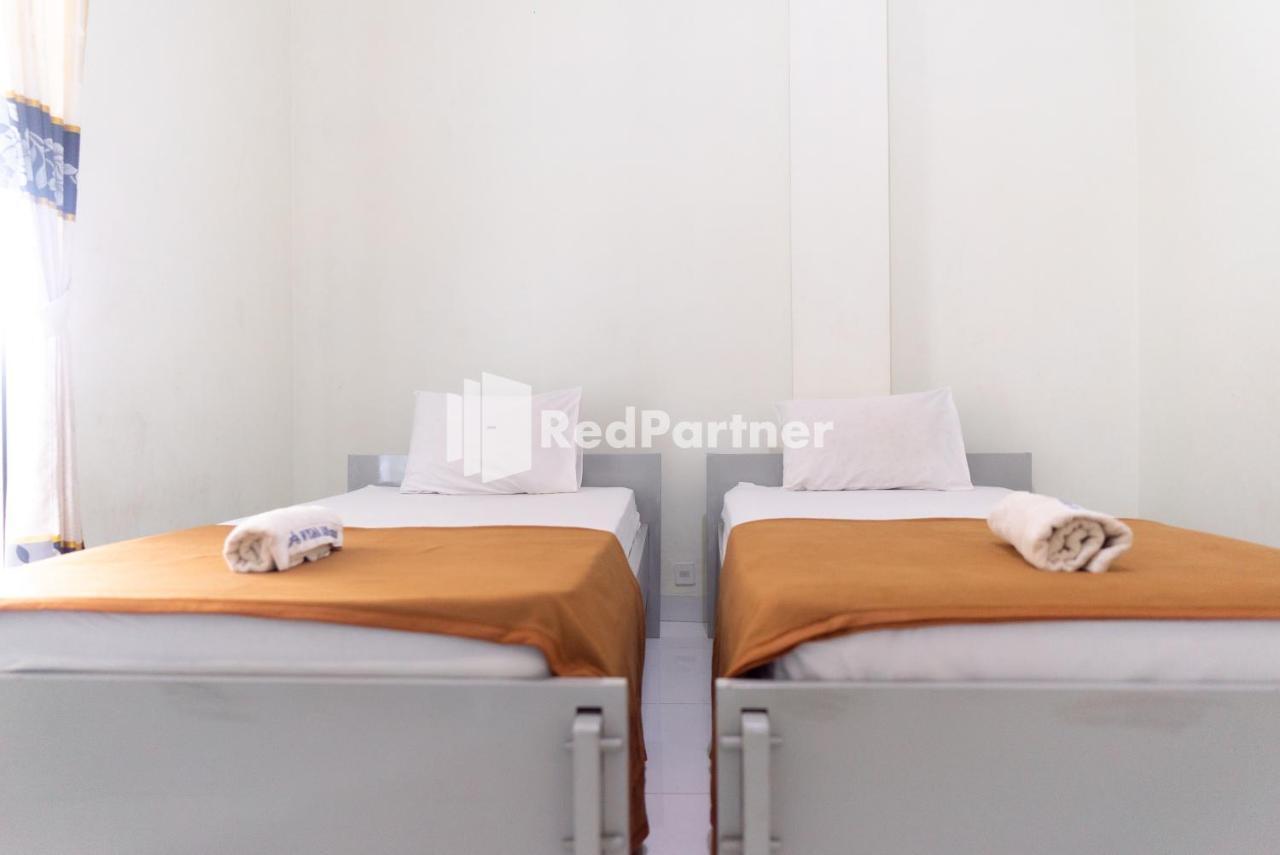 Wisma Aini Syariah Mitra Reddoorz Bandar Lampung Buitenkant foto